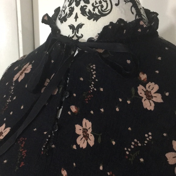 Long-Sleeve Ruffle Cold-Shoulder Top - Picture 3 of 5